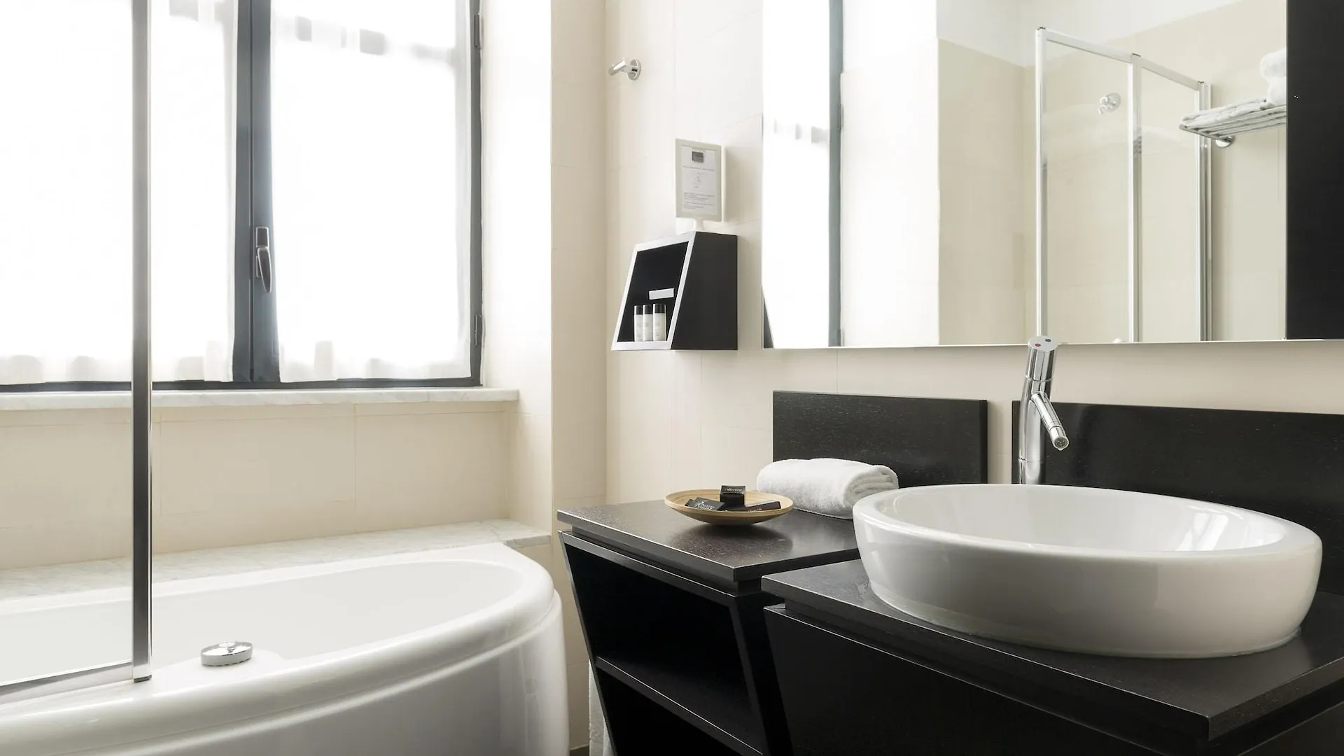****  Hotel Palazzo Salgar à Naples Italie
